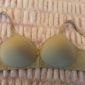Vanity Fair wirefree bra 40B